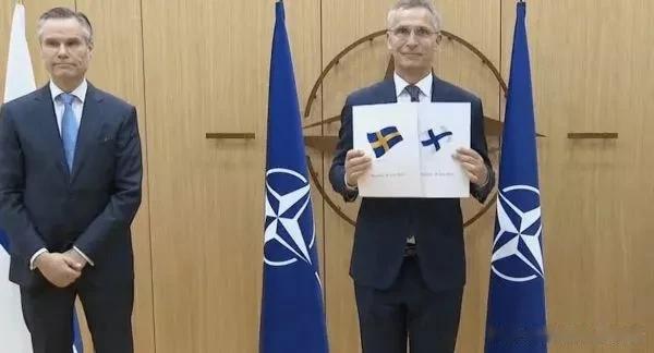 芬兰正式加入北约，普京对乌行动遭重大失败，两方面原因值得警醒

来源:铁血观世界