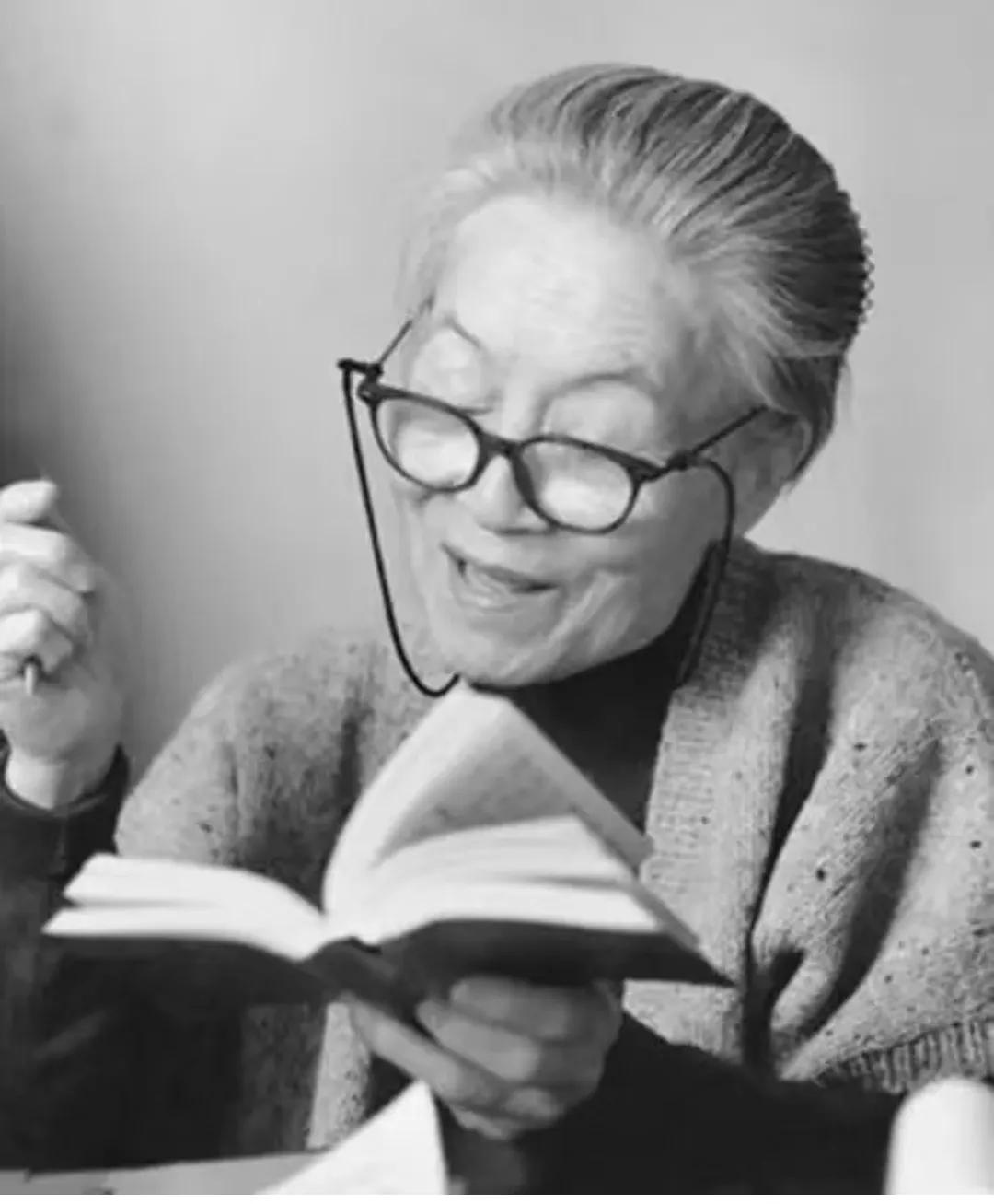 杨绛先生说：有的人，睡过就更亲了，有的人，睡过就结束了，有的人，睡过就离不开了，