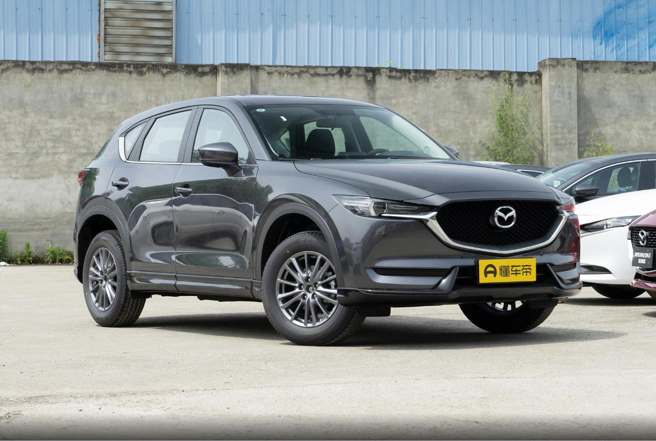 甲：好看吗？
乙：好看！
甲：买吗？
乙：不买。
甲：为什么不买？
乙：发动机不