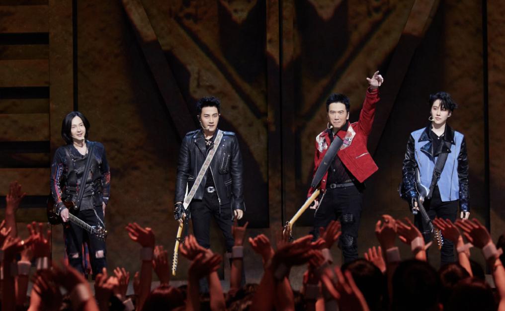 温兆伦部落垫底，方逸伦与温兆伦被淘汰。我觉得方逸伦比较可惜，感觉他还没有机会发挥