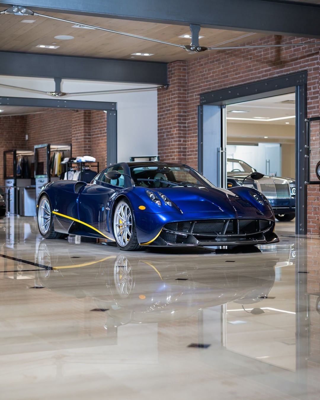 Pagani Huayra 6