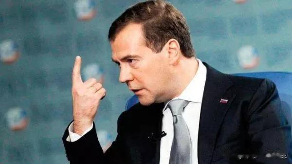 乌克兰或将“消失”？梅德韦杰夫放“狠话”：没有国家需要它

来源:铁血观世界

