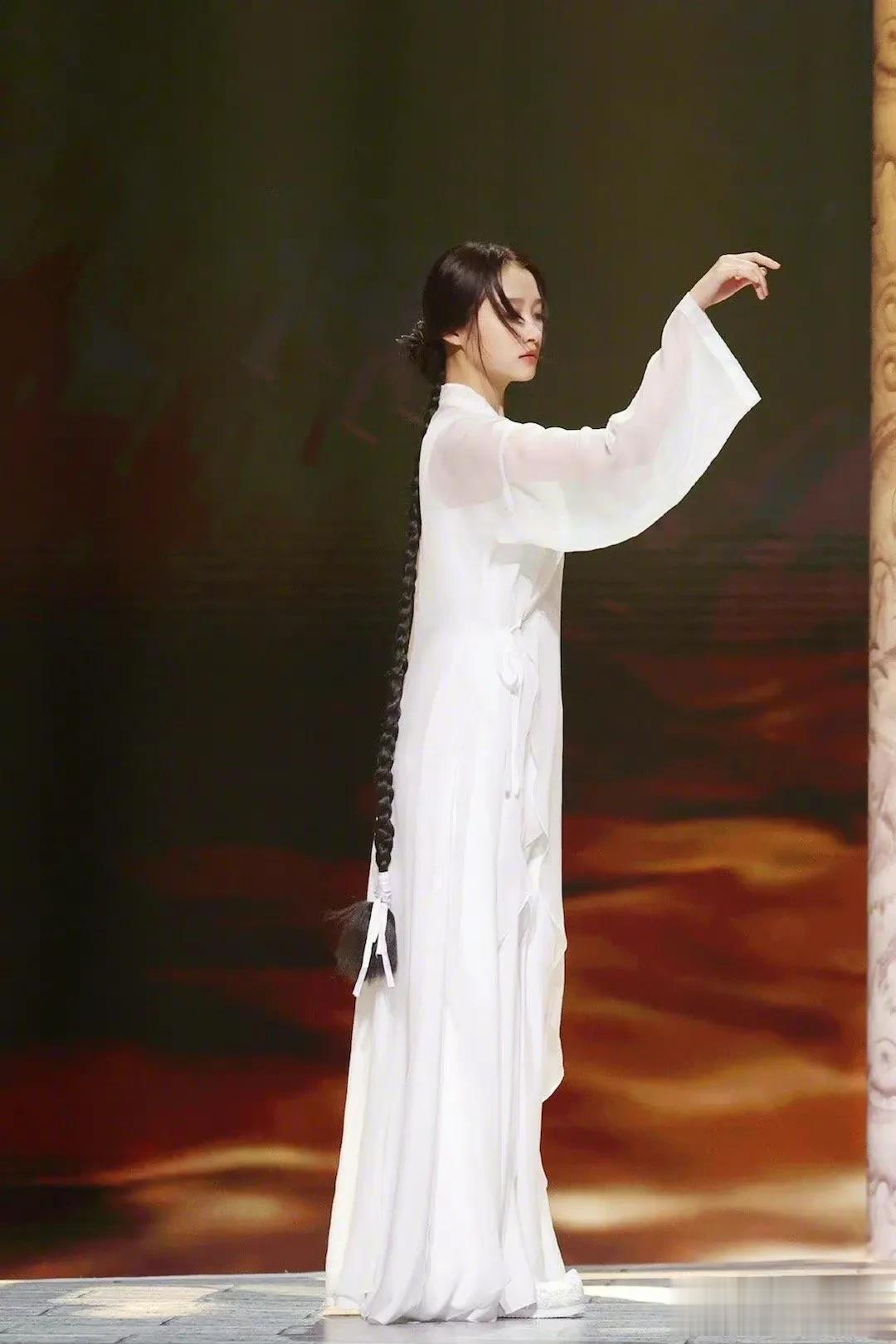 关晓彤的美真的只有鹿晗知道吗