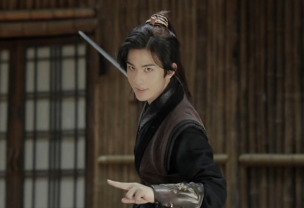 在父皇的灵柩前，陈叔宝被二弟砍