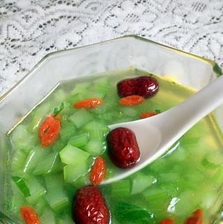 芹菜红枣汤 材料：芹菜200g~400g，红枣50g~100g。做法：芹菜洗净，