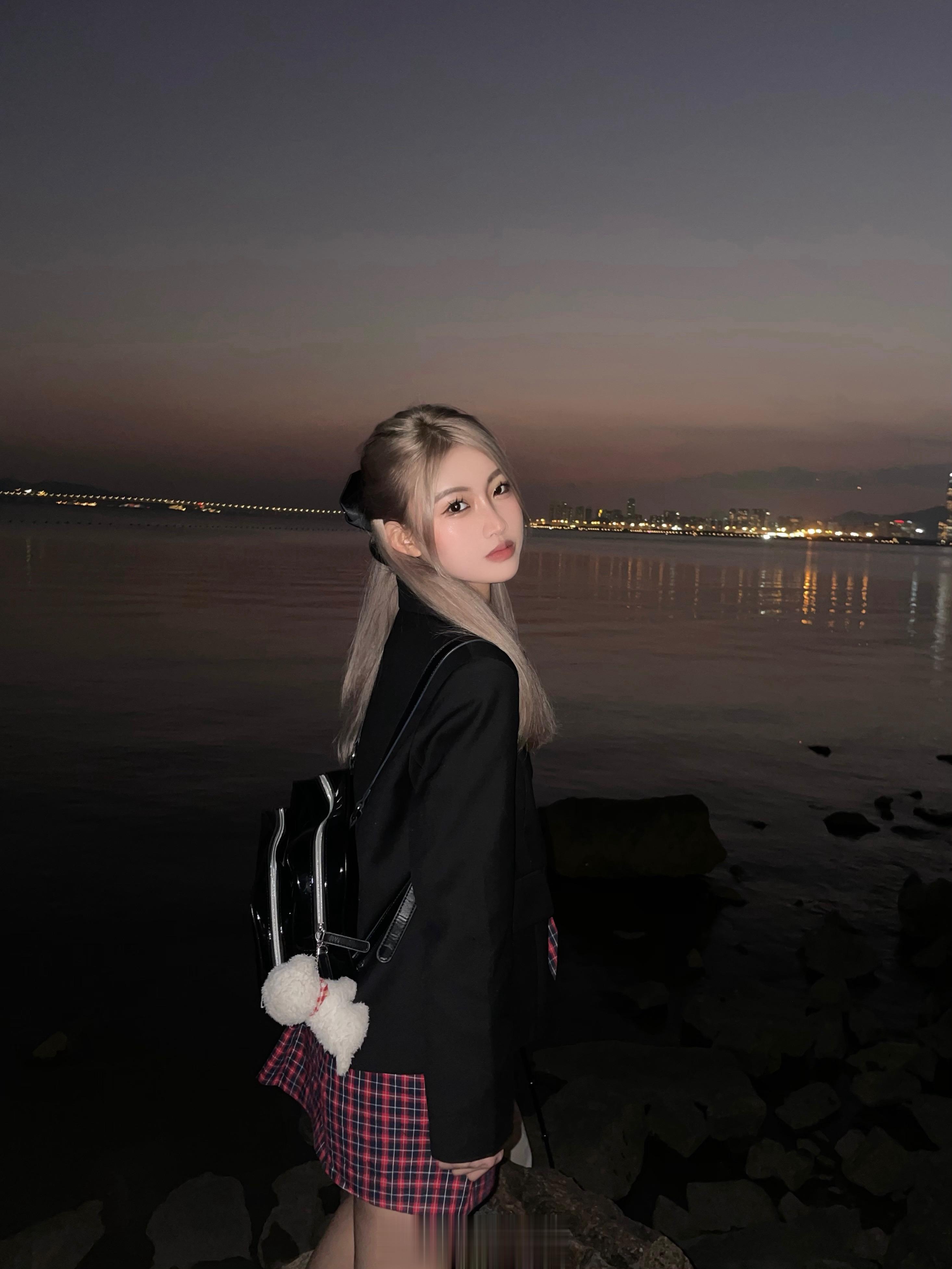 <p>听海浪声 吹海风 感受自