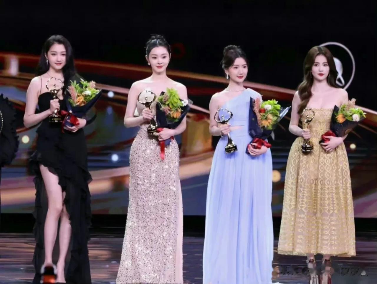 说白鹿普是有原因的，看这组同框照，真的是太普通了，时尚品味还真的有待提高呀！这组