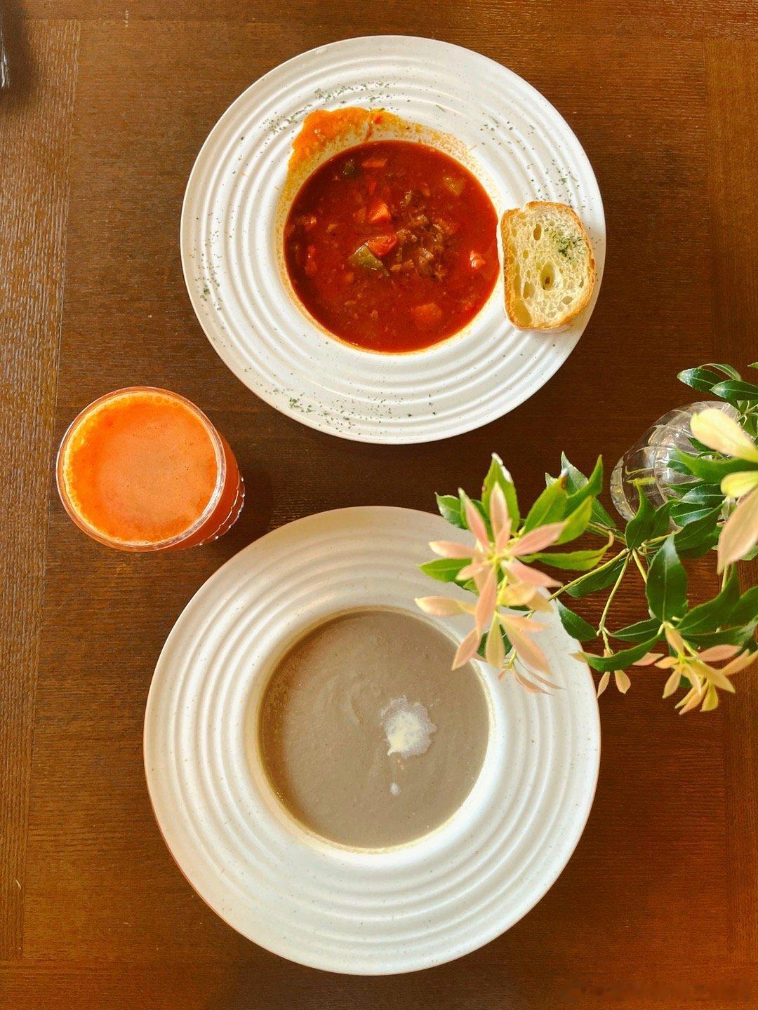 #25岁女生长期熬夜长出老年斑# 年轻人长老年斑主要与熬夜、内分泌失调、紫外线摄