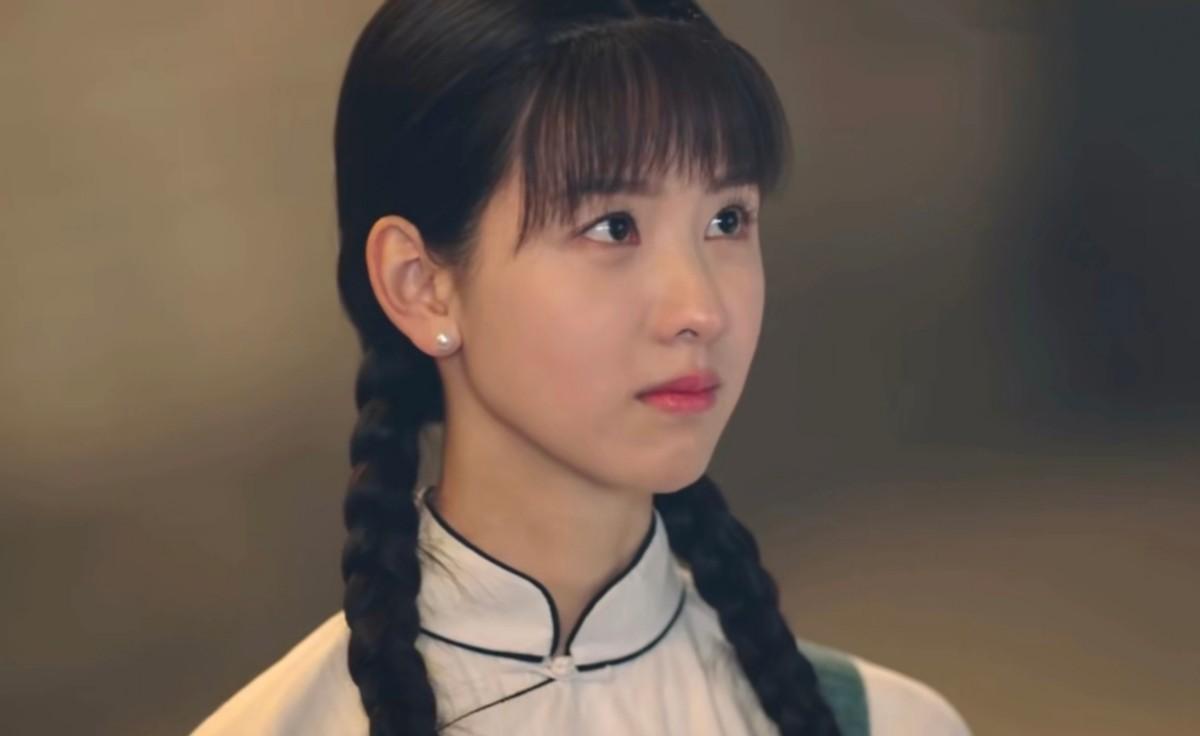 用声音瓦解国民党士兵的意志，这是女广播员陈菲菲的任务。她将用她的闽南方言勾起国民