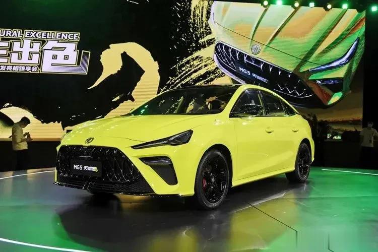 8万上路的紧凑型手动挡轿车现在还有哪些？省油好开。

像帝豪、名爵5、长安逸动、