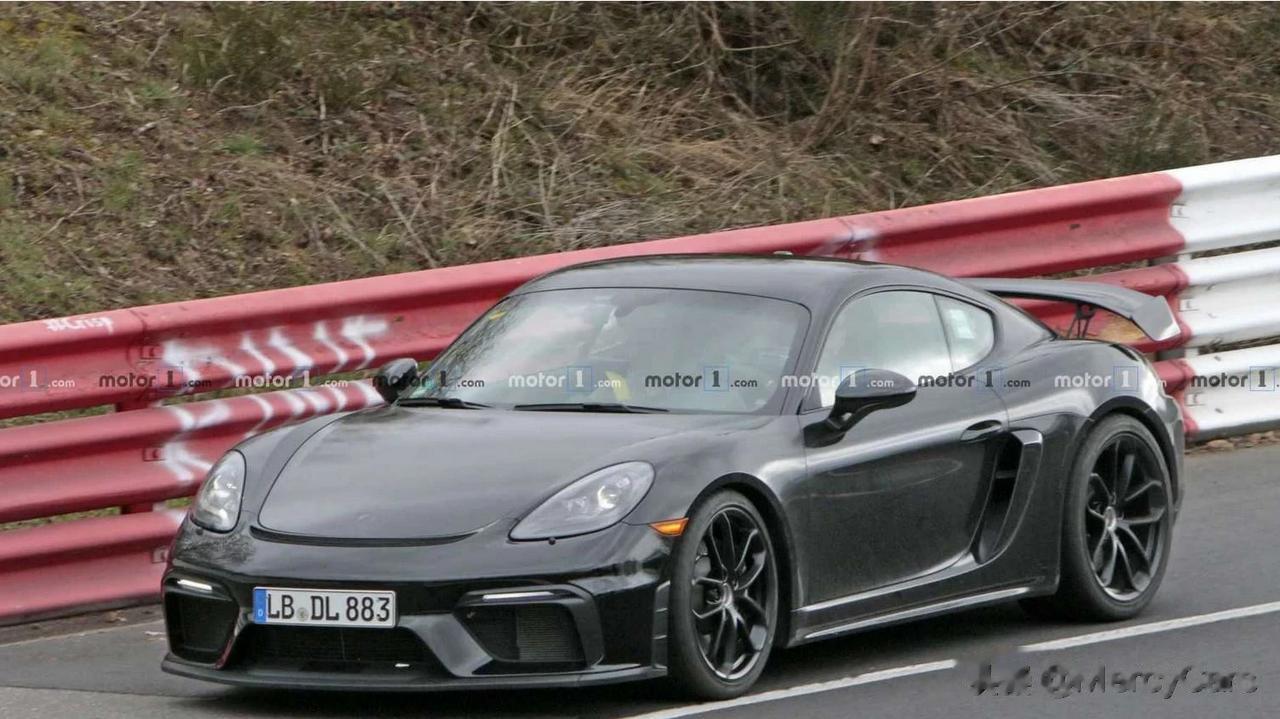   
 
全新保时捷718 Cayman GT4
纽北测试谍照＋渲染图
搭载91