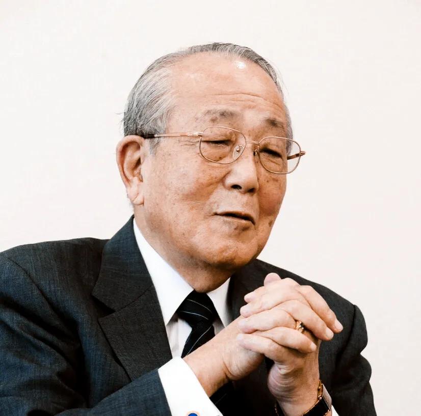 稻盛和夫说，人际交往高段位是：热情，大方，一问三不知。努力克制自己的反驳欲，学会
