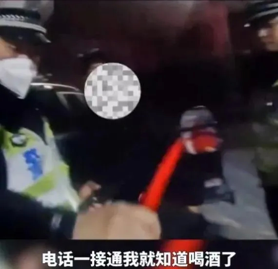 山东济南，一妻子给丈夫发信息，希望丈夫能到某地接她和孩子，丈夫到达指定地点后，妻