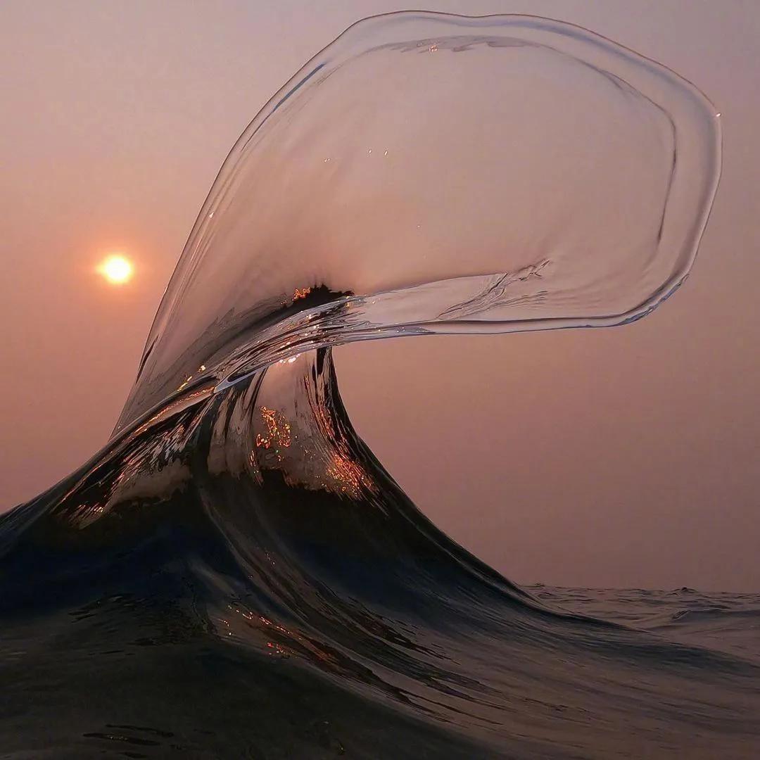 太惊艳了！镜头下的浪花🌊🌊🌊 