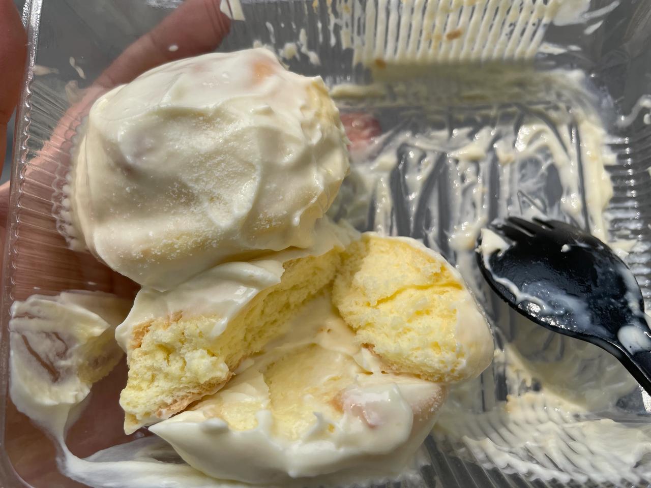 看了许多网友们的推荐，我馋鲍师傅的原味奶贝很久了，于是去店里买了一盒，一盒有4个