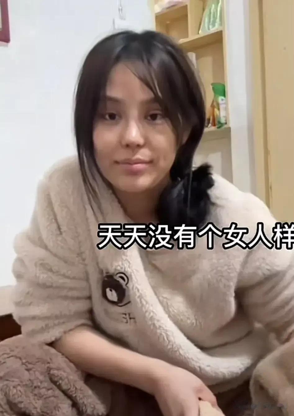 千万粉丝的大网红樊小慧至少也赚了几个亿！但是她的悲惨经历确实让很多粉丝们心酸，虽