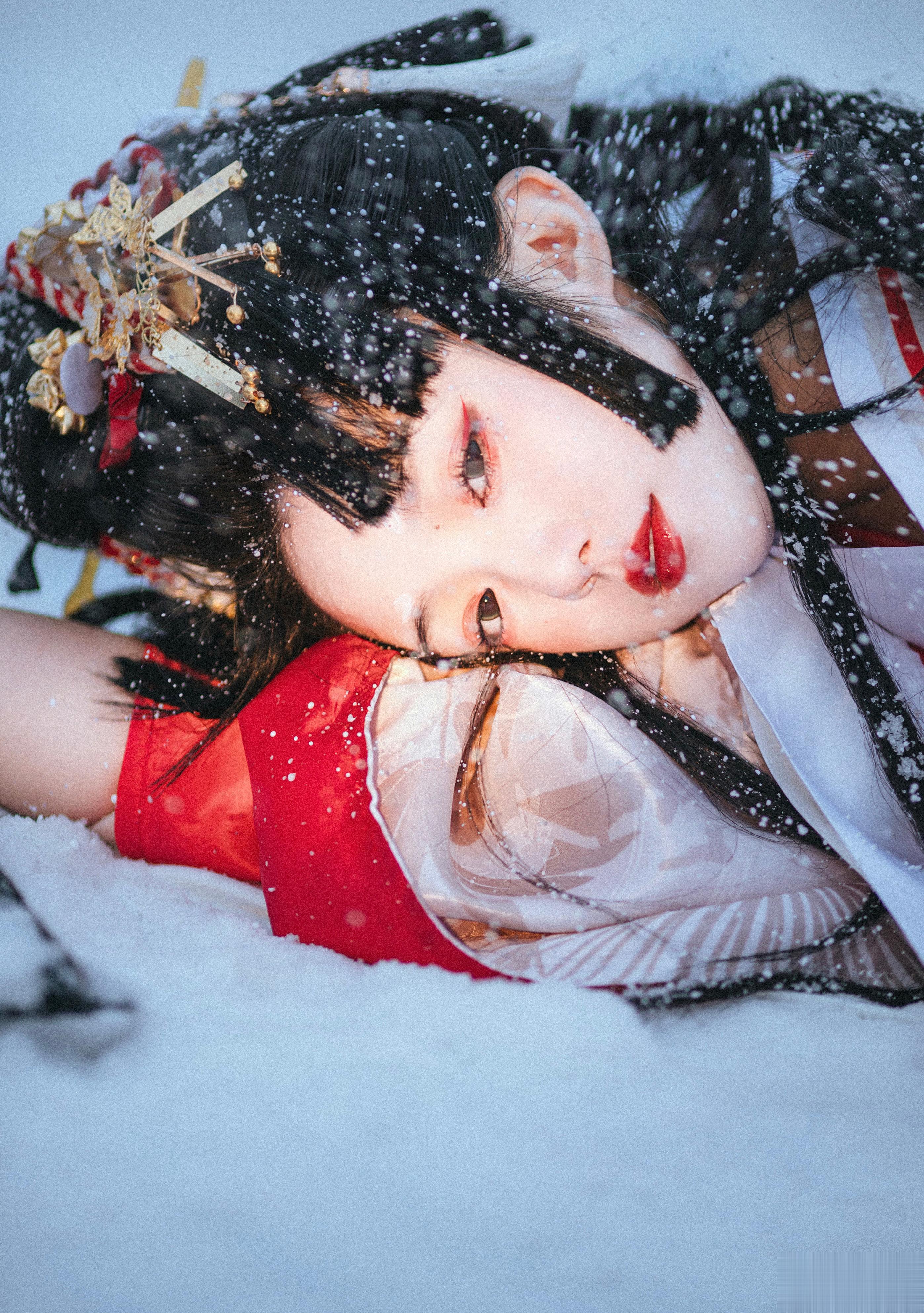 白鹤🌙 ​​​<p clas