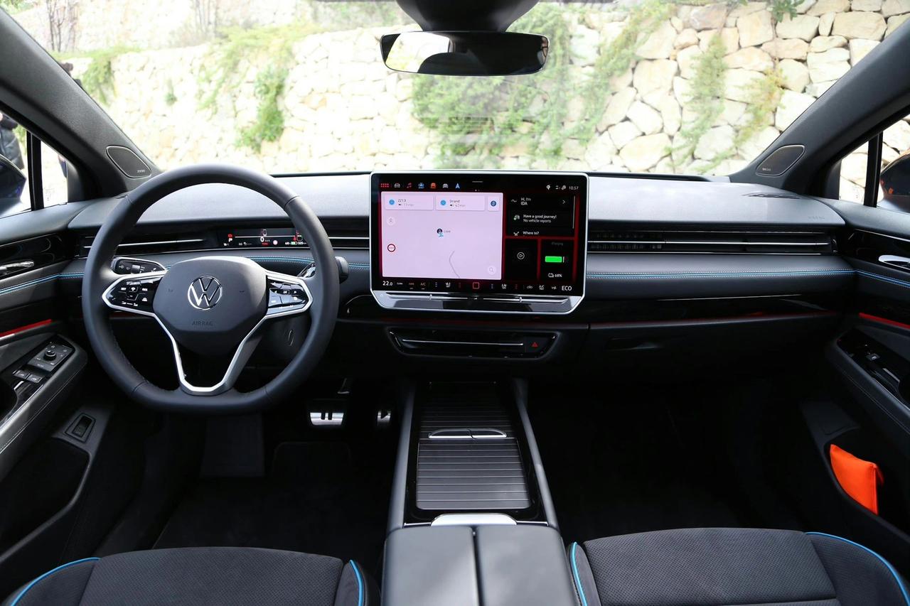 大众电动版“帕萨特”，内饰好熟悉
大众ID系列的内饰一直给人的感觉就是塑料感，不