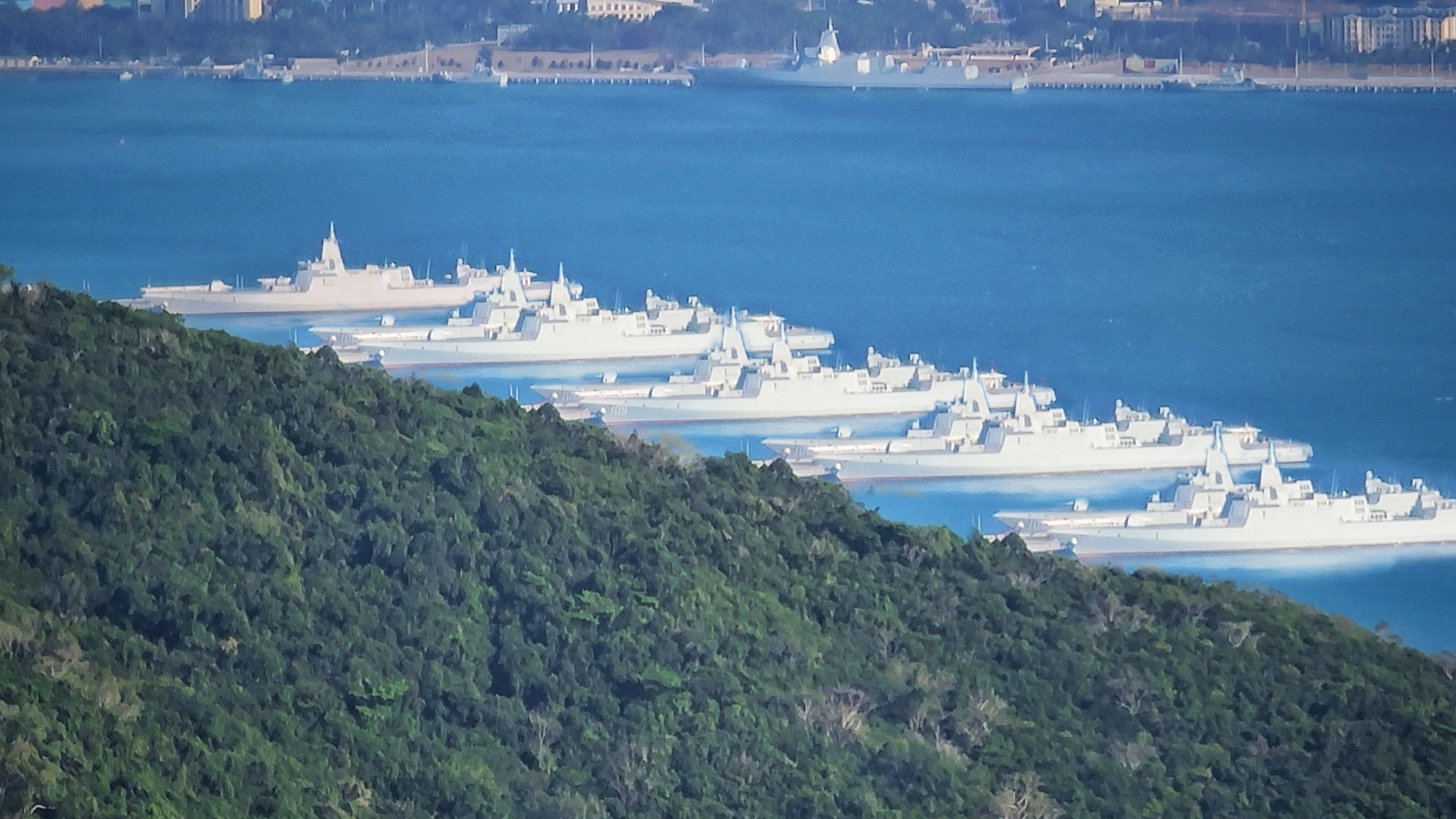 20XX年，西太舰队某基地 ​​​