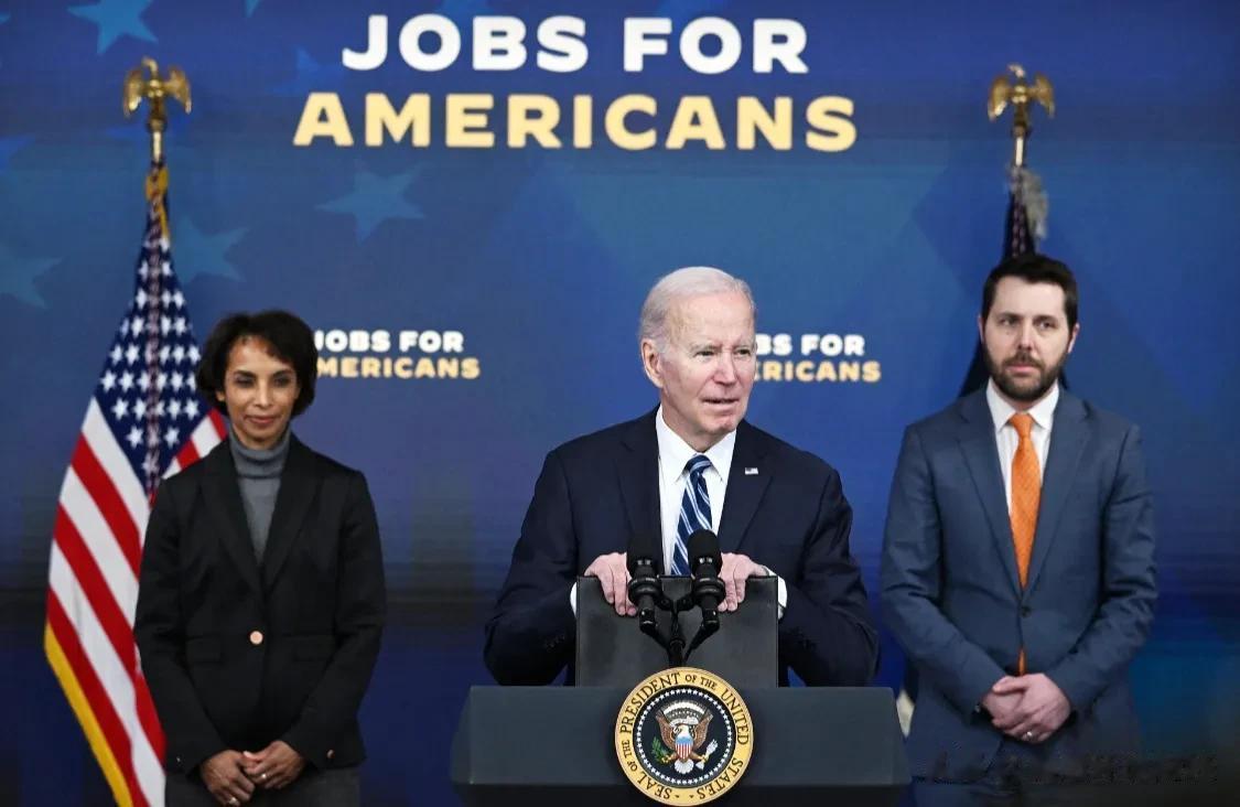 美国总统 Joe Biden 针对就业数据发表讲话，华盛顿白宫。2月3日，美国劳