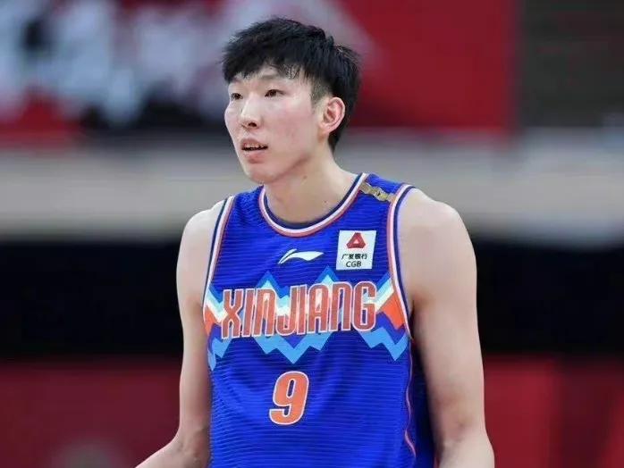 新疆重回CBA 那周琦怎么办？

新疆男篮重回CBA，球员们开启了三年来的首次主