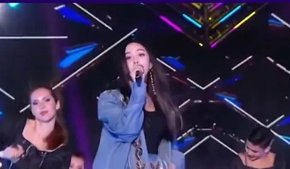 湖南卫视跨年晚会，这首歌，毁的