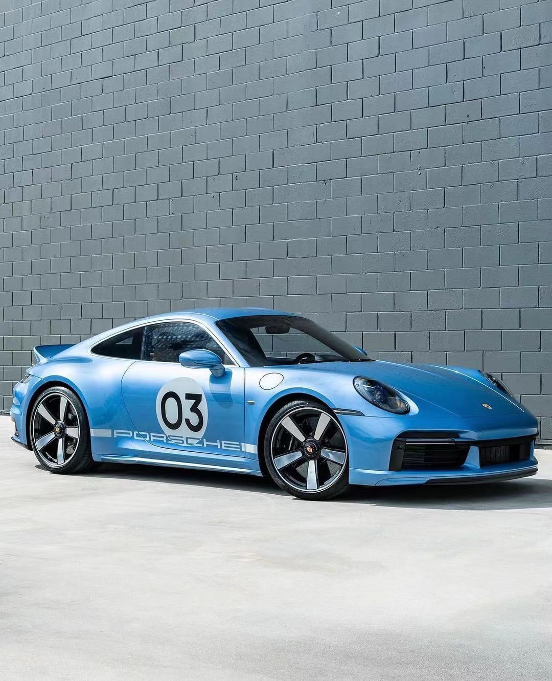 致敬经典[抱一抱]保时捷911 Sport Classic，这个手挡看起来键盘值