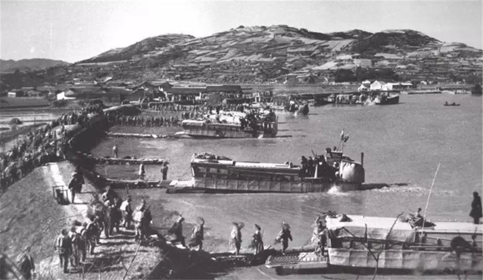 解放军陆海军小型登陆艇发展盘点我军小型登陆艇，也称为机械化登陆艇，研制时间非常早