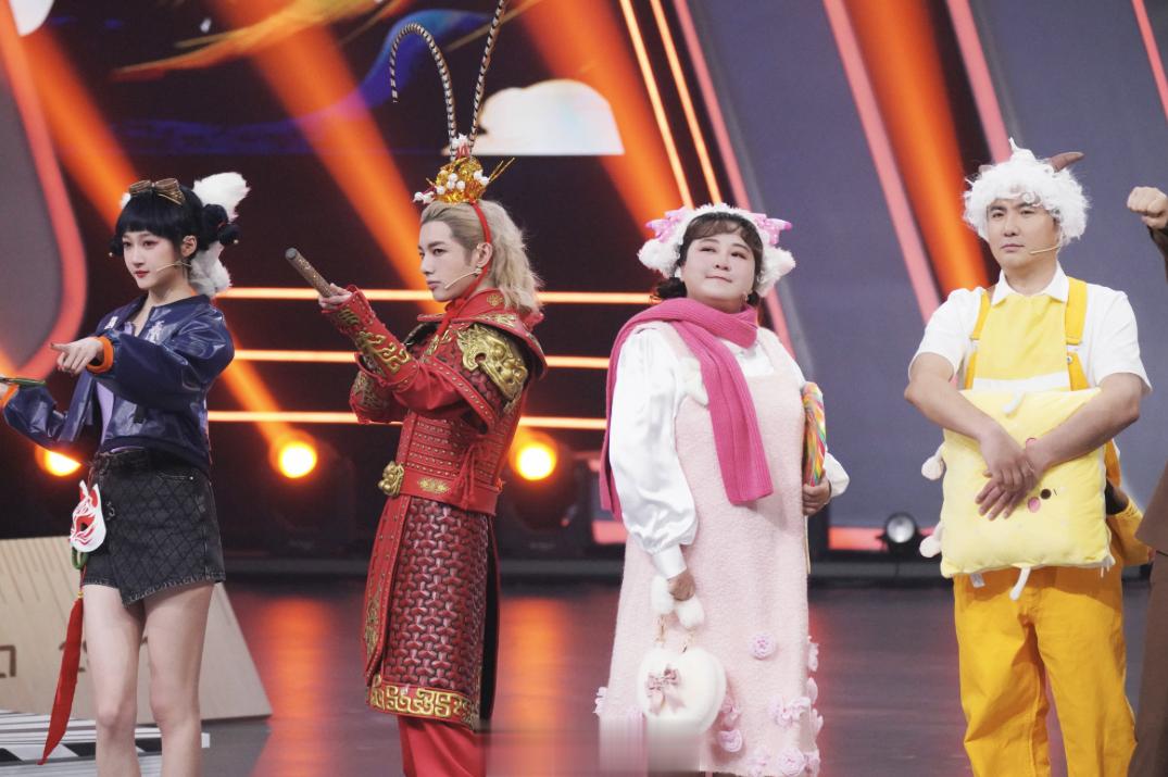 《王牌对王牌》第八季官宣了，还是四个老人：沈腾、贾玲、华晨宇、关晓彤 不过看官方