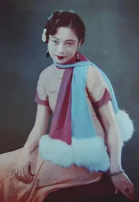 1943年，胡蝶被戴笠霸占。当时，胡蝶霸气地说：“戴笠，你占了我的身子，却得不到