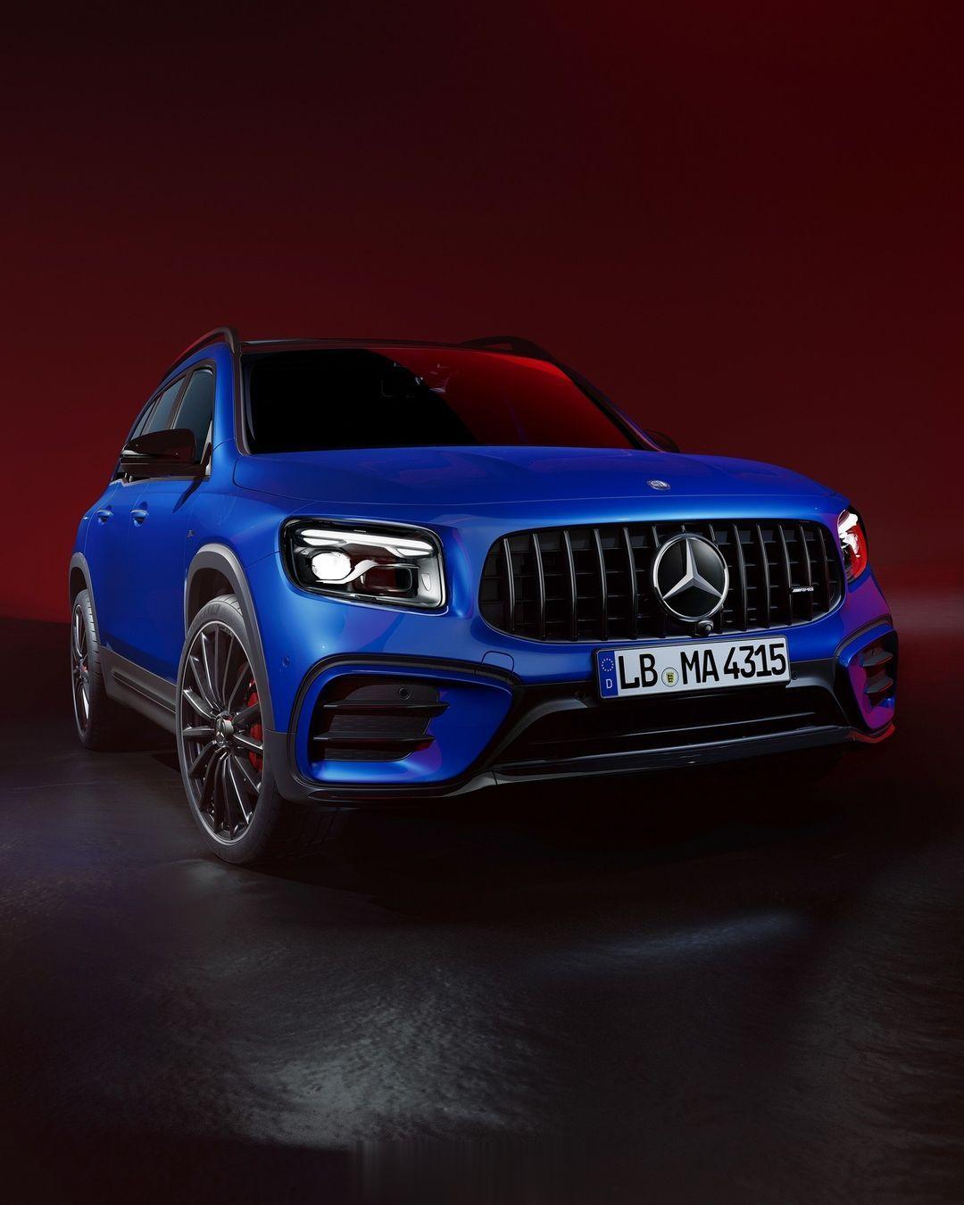 中期改款，梅赛德斯-AMG GLA 35 4MATIC和AMG GLB 35 4