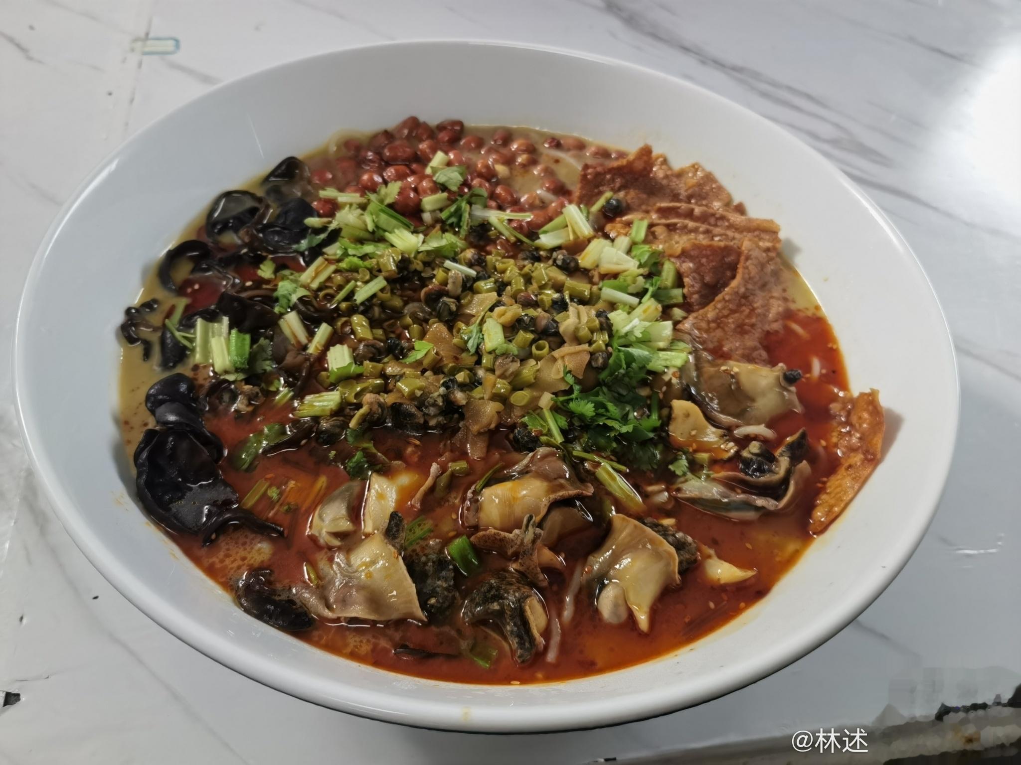 这碗螺蛳粉 值多少钱？[馋嘴][馋嘴][馋嘴]#好好吃饭，认真生活#  