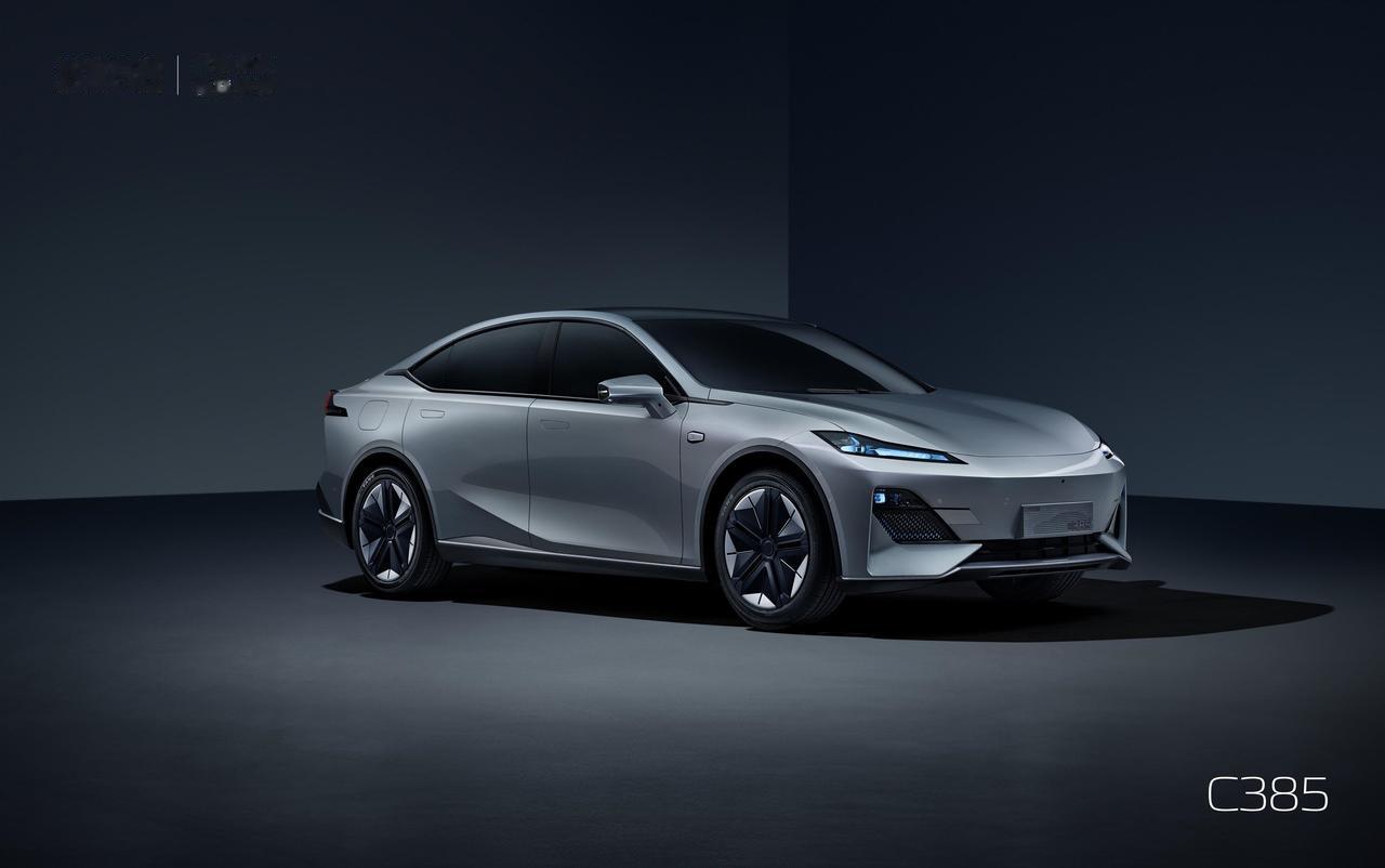 10万 15万 17万 20万 30万 值得买的5款旗舰型新能源汽车
第一款：长
