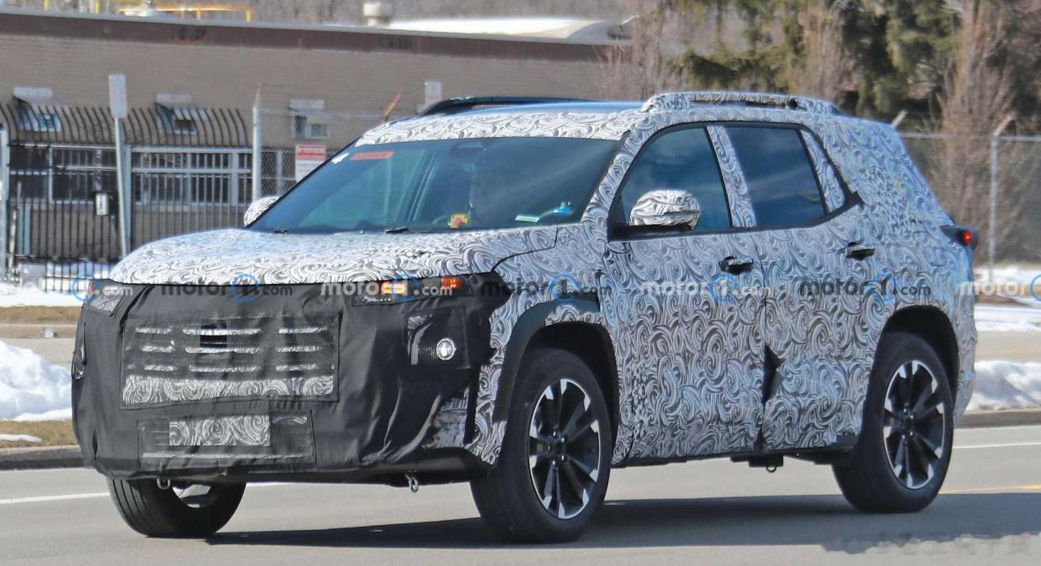 全新一代雪佛兰探界者谍照曝光，可以明显感受到，新车的车身尺寸似乎迎来了提升。同时