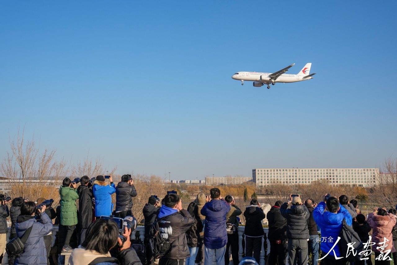  
@中国东方航空 @中国商飞 C919来了！