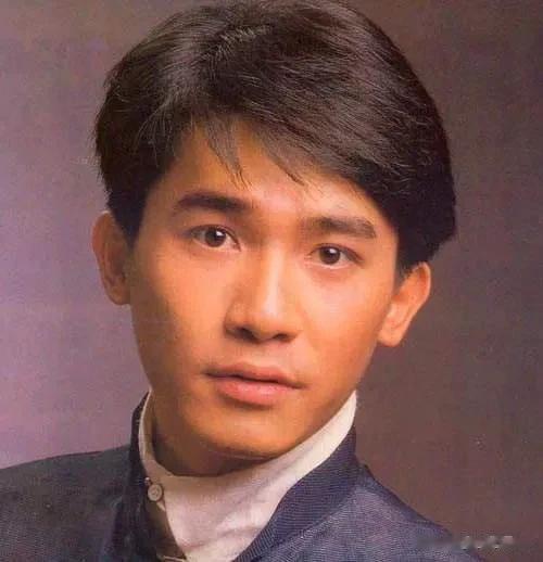 威尼斯国际电影节、戛纳国际电影节、柏林国际电影节并称为世界三大国际电影节，金狮奖