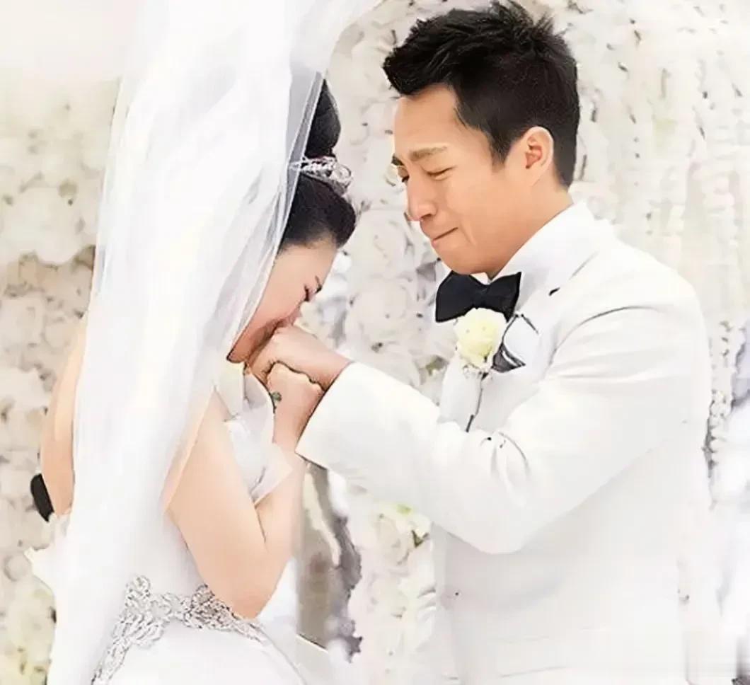 现在徐汪两家撕扯成这样，简直成了仇人，这又是何必呢，连孩子都生了两个了，为什么不