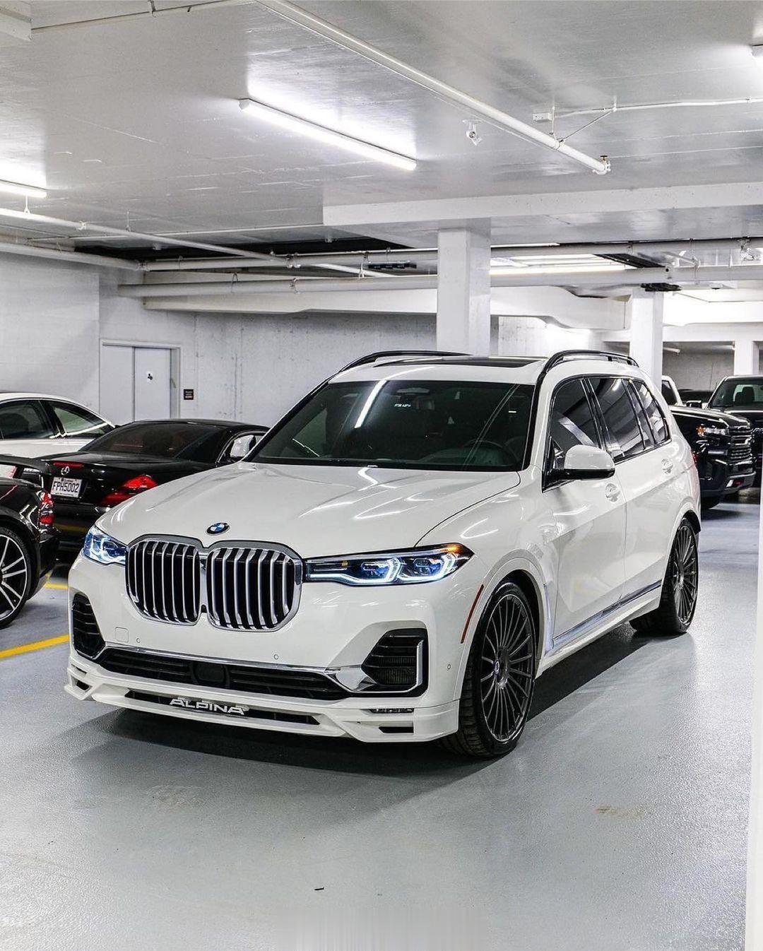 BMW Alpina XB7~