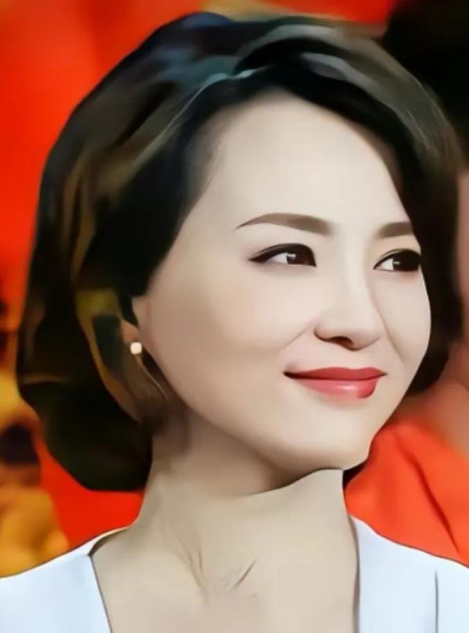  董卿的经典语录，父母在家在，父母不在只剩归途。余生善待生你养你的和你生你养的人