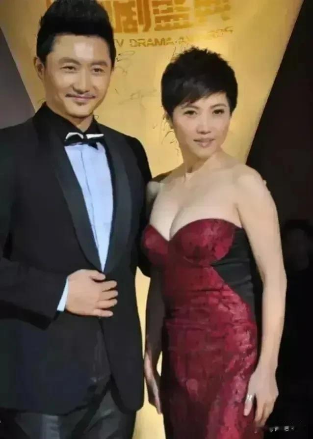 知道颜丙燕演技精湛，但没想到她身材这么棒，真的是玲珑有致，这让我很意外，只不过这