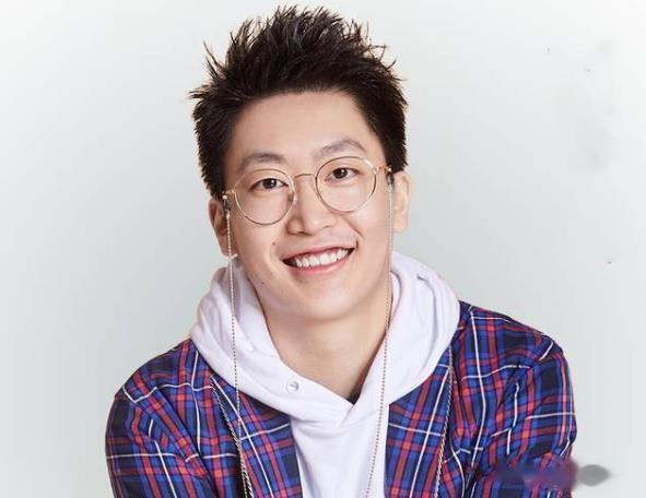 管泽元删除道歉微博！骆歆也删除相关微博！
管泽元在7号晚上向骆歆公开道歉，但是骆