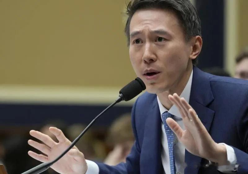 舌战群霸：TikTok总裁周受资何许人也？
     
       昨天，Ti