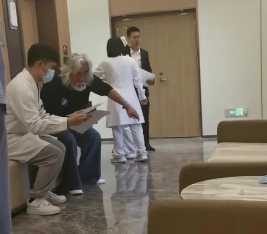 张纪中真有钱，打19万一针的养护针续命！

张纪中我见过很多次，做记者的时候经常