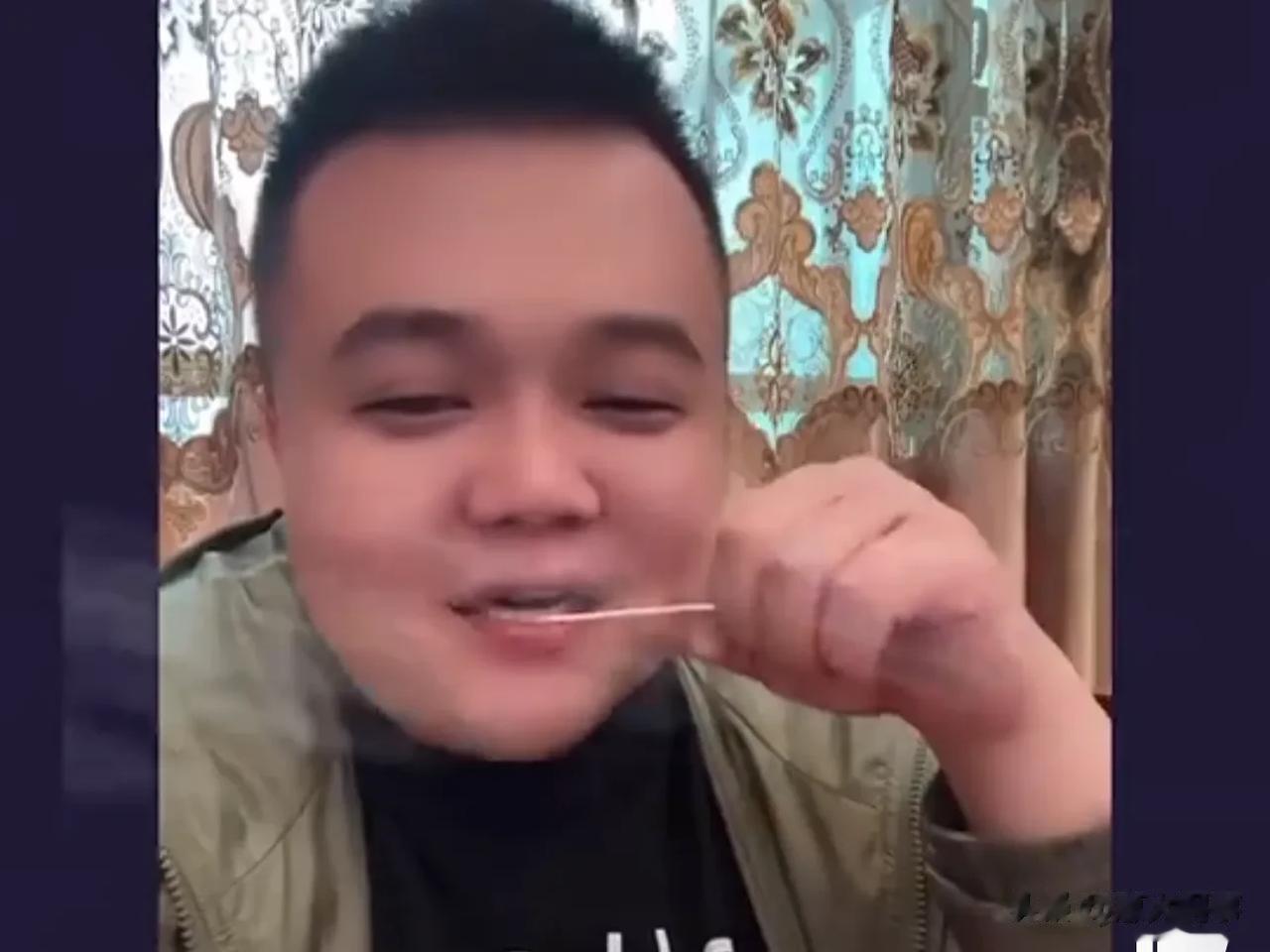 驴家小胖劝二子爷，安安稳稳的在二驴身边[允悲]

二驴让我们抬轿子，我们就抬，让