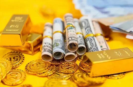 金价持续飙升，创近 11 个月以来新高，今年以来央行已出手买入 40 吨。
黄金