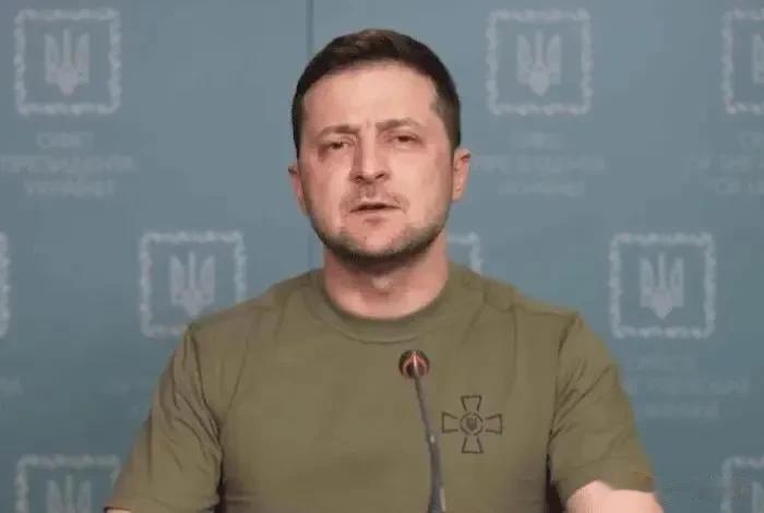 泽连斯基“卖国”，要将乌克兰并入波兰，获得欧盟和北约的庇护

在马克龙访问中国的