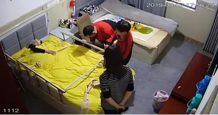 百岁老人命丧养老院，监控流出死前被绑了7天布条，最后结果如何
一位百岁老人突然命