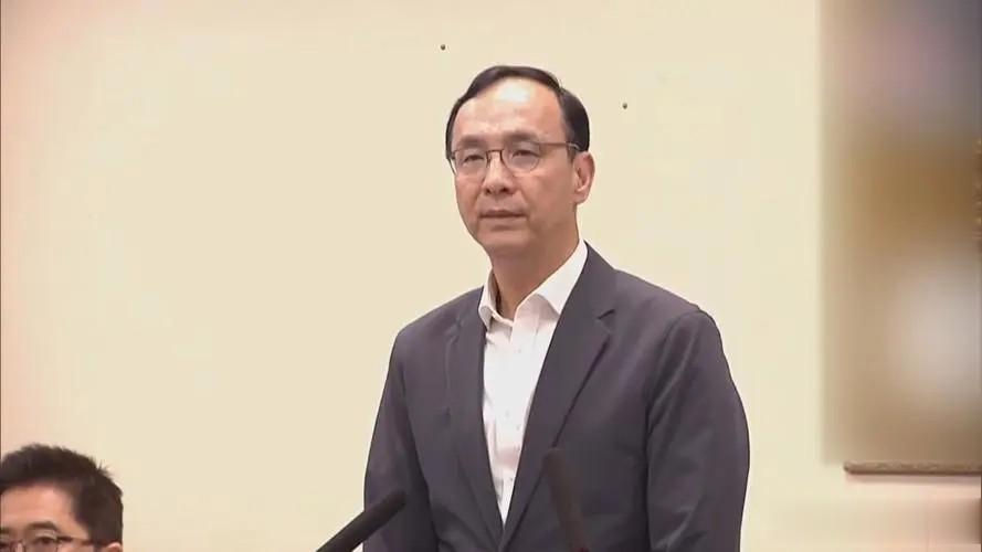 台湾的民调一致认为赖清德有可能获胜，朱立伦要替侯友宜访美，这真有点多余。
根据盖