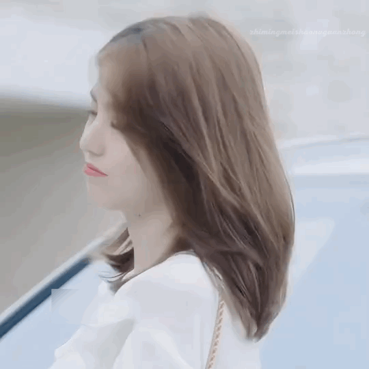 这是韩素熙吗？和我们印象中相差好大呀。这胖胖圆圆的样子还得可爱的，也没有妖艳霸气