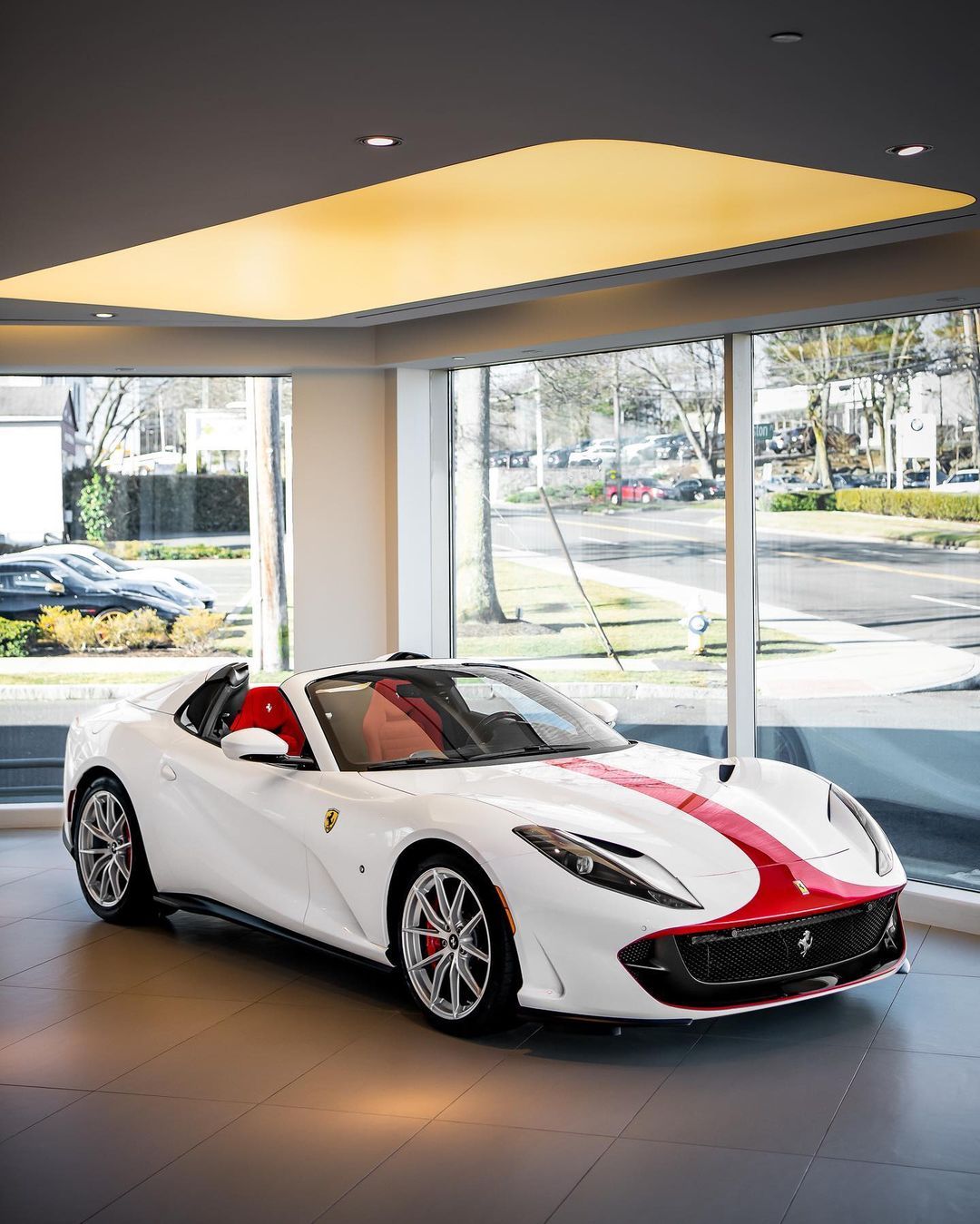 法拉利812，各种各样的量身定做内饰，喜欢哪个？#豪车超跑##法拉利812##c